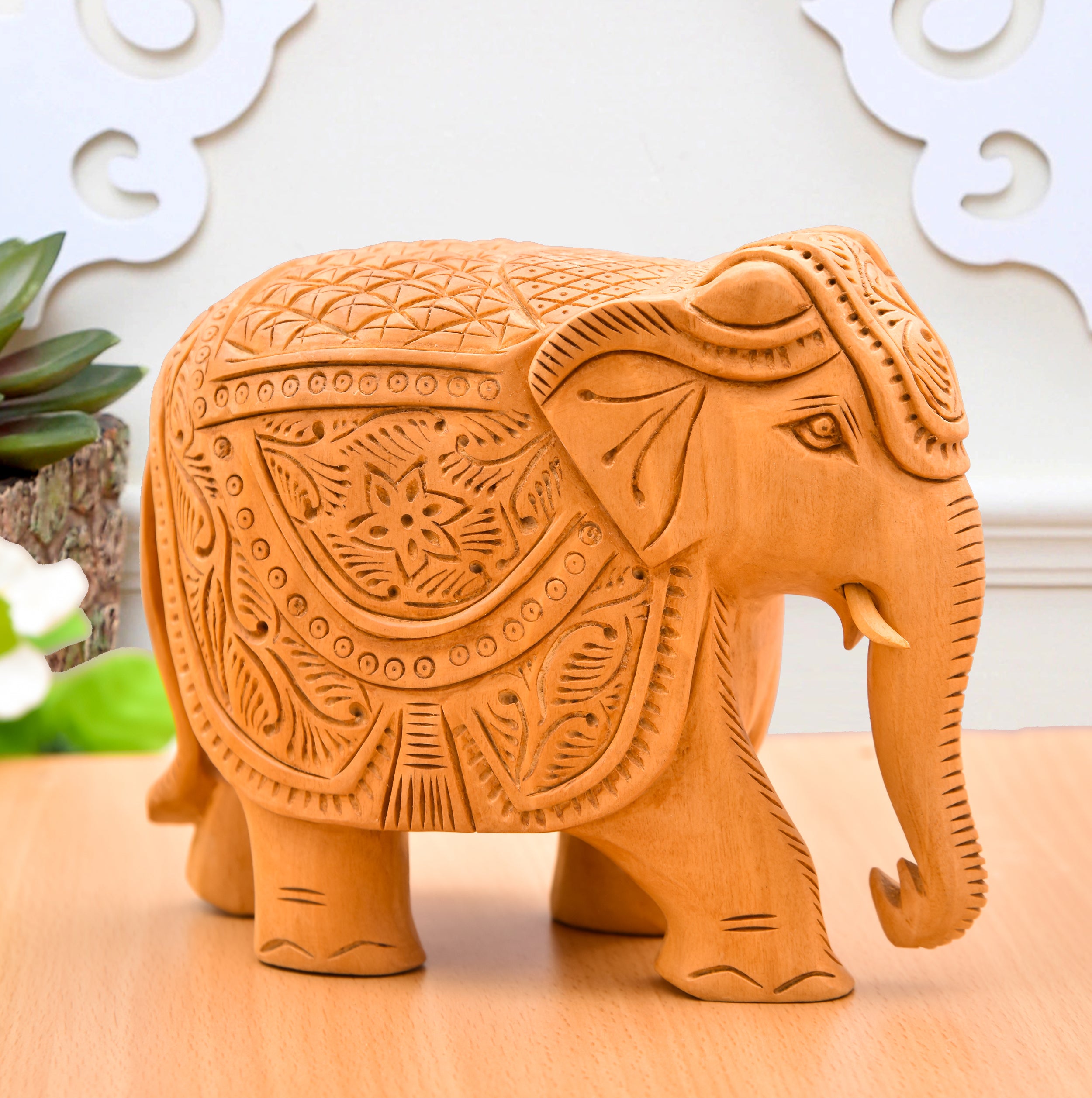 YUXI Arts White Wood Carving Elephant Idol | Handcrafted Decorative Items | White Wood Hand Carved Elephant Showpiece for Home Decor, Living Room, Tabletop Decor, Office Desk, Gift (5x5.5x4 Inch)